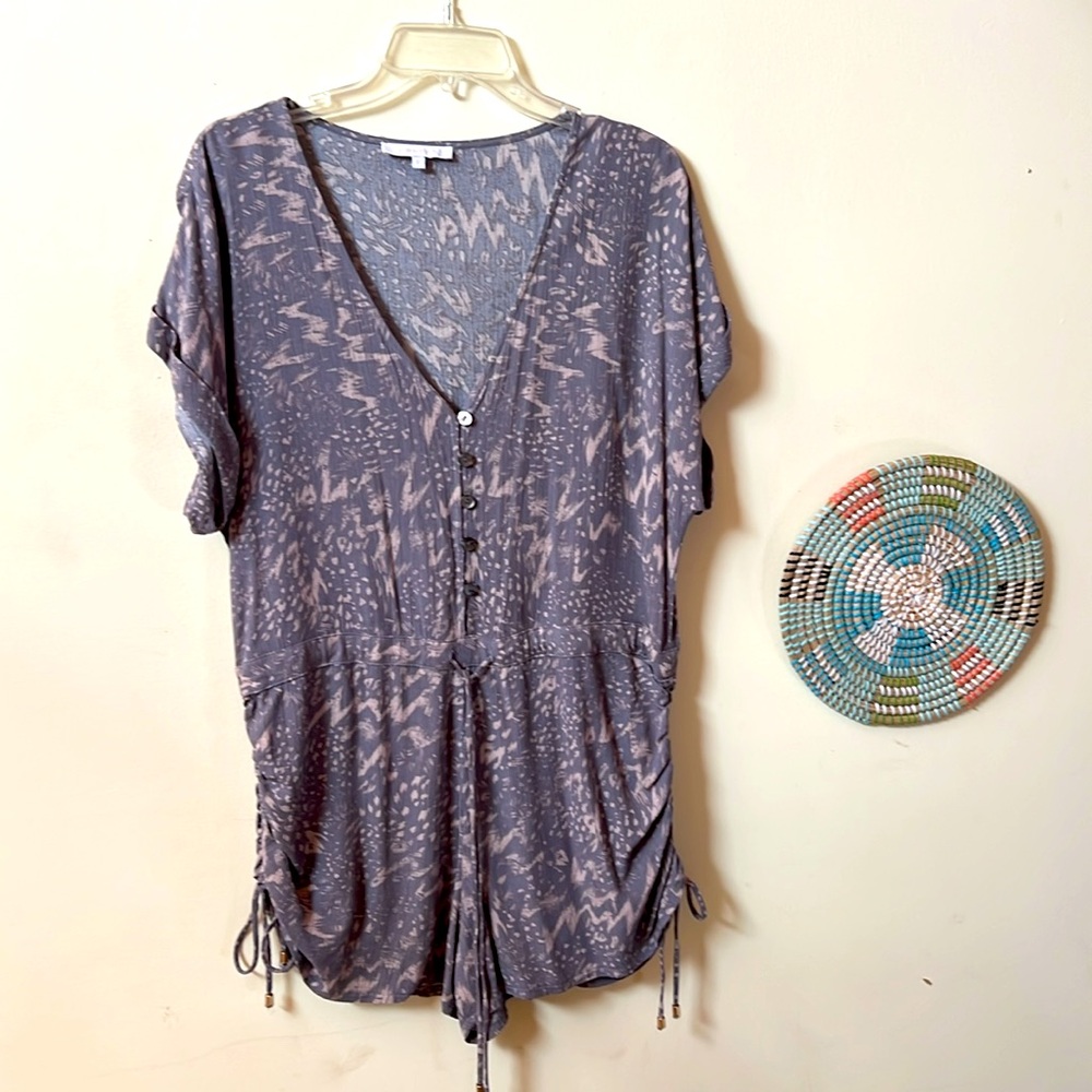 Olivaceous Romper Size Large V Neck Short Sleeve Romper